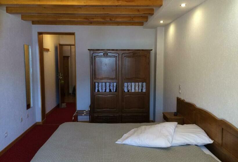 غرفة قياسية ثلاثية, Chalet Hôtel Du Borderan