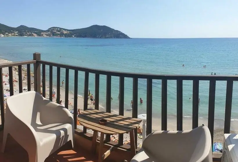 オーシャンビュースタンダードルームバルコニー付き, Hôtel Chanteplage