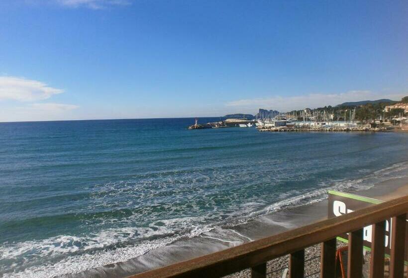 オーシャンビュースタンダードルームバルコニー付き, Hôtel Chanteplage