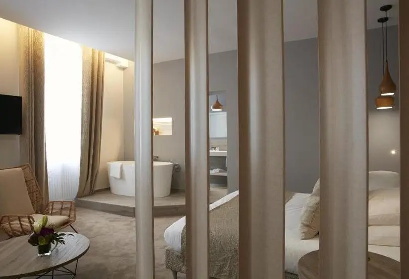 キングサイズベッドのデラックスルーム, Logis Hôtel   Restaurant Maison Claude Darroze