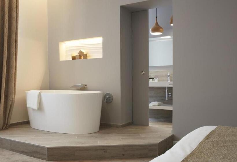 キングサイズベッドのデラックスルーム, Logis Hôtel   Restaurant Maison Claude Darroze