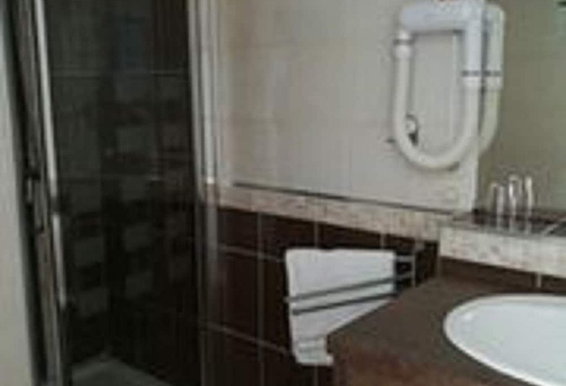 Номер Стандарт Трехместный, Contact Hôtel Du Relais Thouars