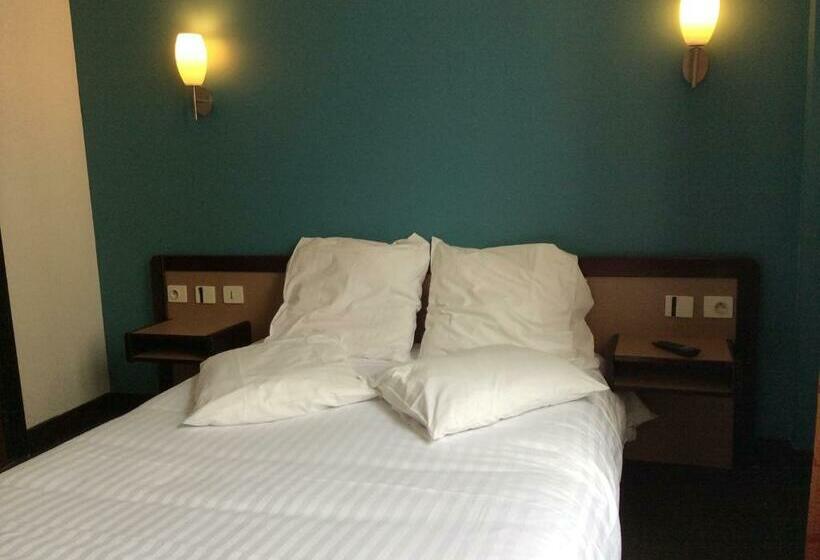 Номер Стандарт, De La Place