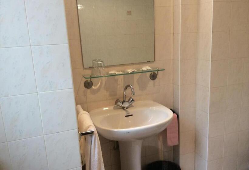 Номер Стандарт, De La Place