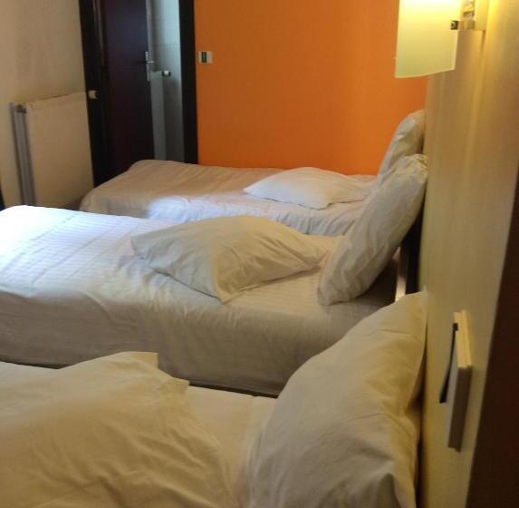 Номер Стандарт Трехместный, De La Place