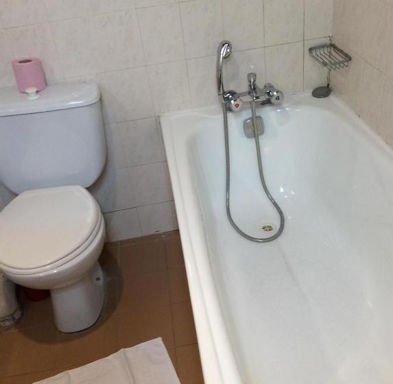 Номер Стандарт Трехместный, De La Place