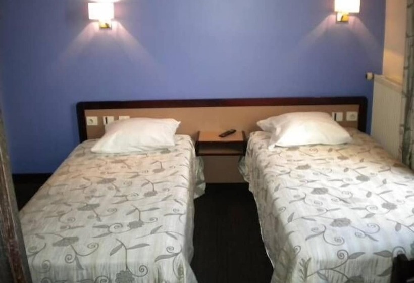 Номер Стандарт Трехместный, De La Place