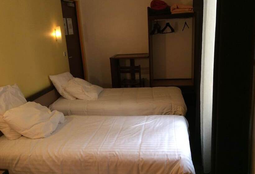 Номер Стандарт Трехместный, De La Place