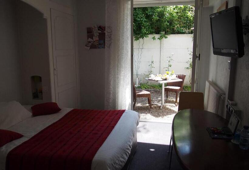 غرفة كومفورت, Du Croise