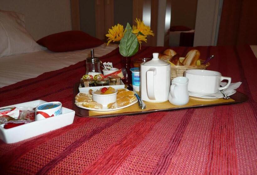 غرفة كومفورت, Du Croise