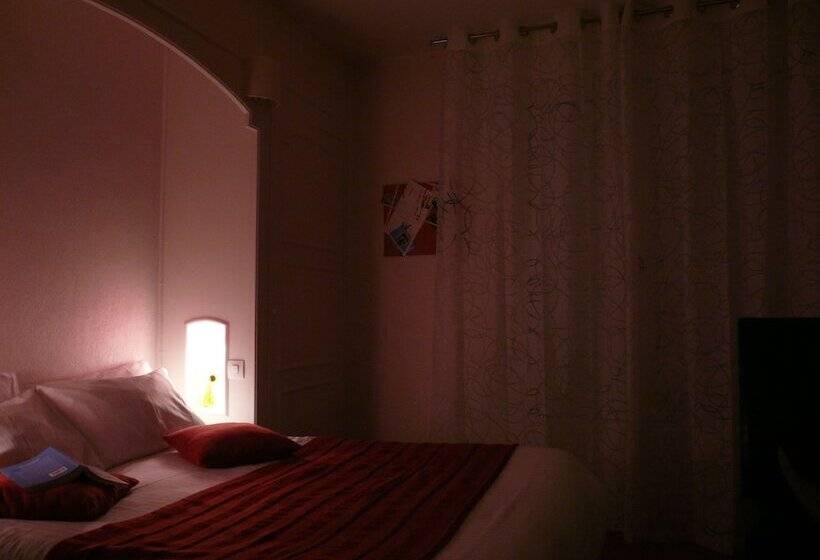 غرفة كومفورت, Du Croise