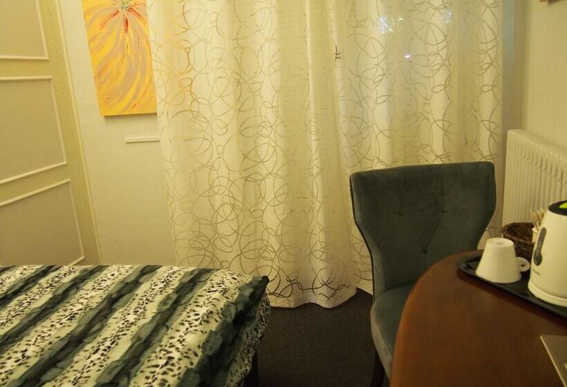 غرفة كومفورت, Du Croise