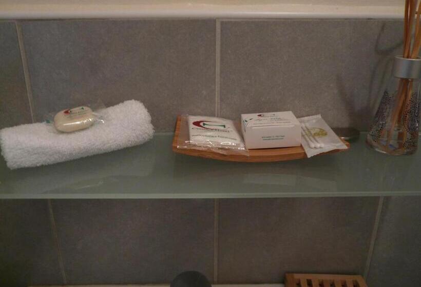 غرفة كومفورت, Du Croise