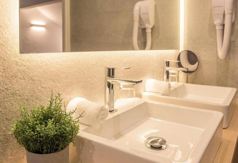 חדר משפתחתי סופריור, Fasthôtel Biarritz Bidart Côte Basque   Un Hôtel Fh Collection