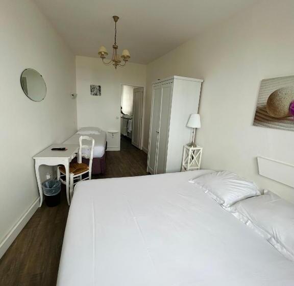 オーシャンビューファミリールーム, Hôtel De La Mer   Deauville Blonville   Boutique Hôtel De Charme Vue Mer Ou Campagne   Accès Direct