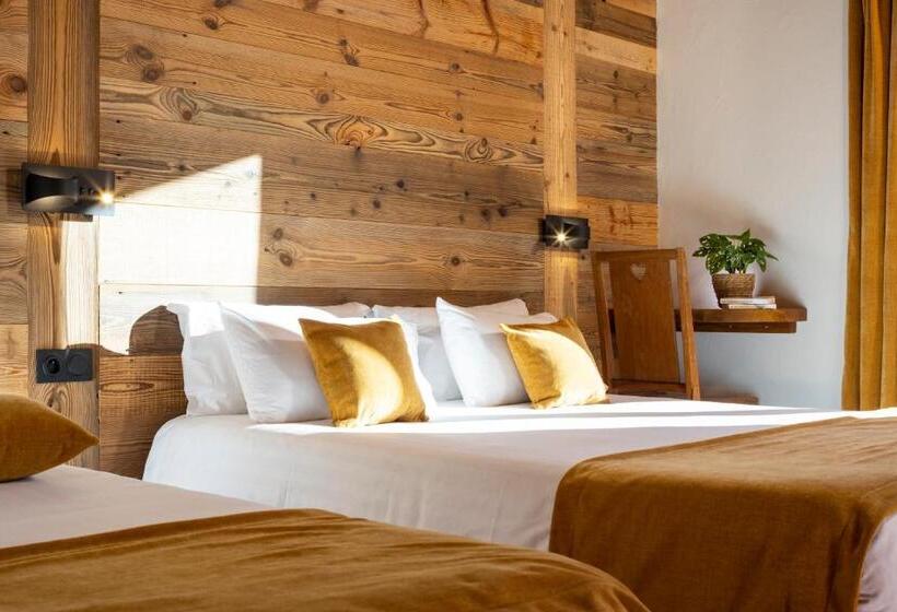 Трехместный Номер Стандарт с Балконом, Hôtel Et Spa Le Vermont