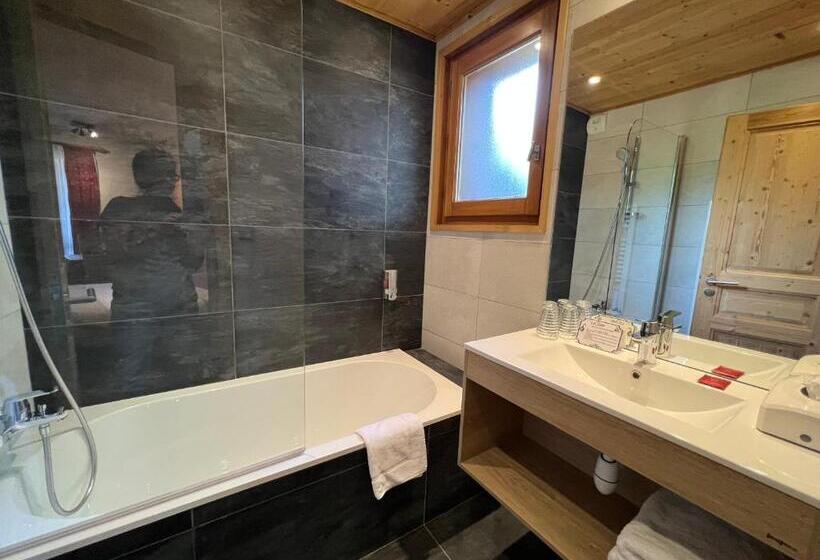 استودیوی استاندارد, Hôtel Igloo