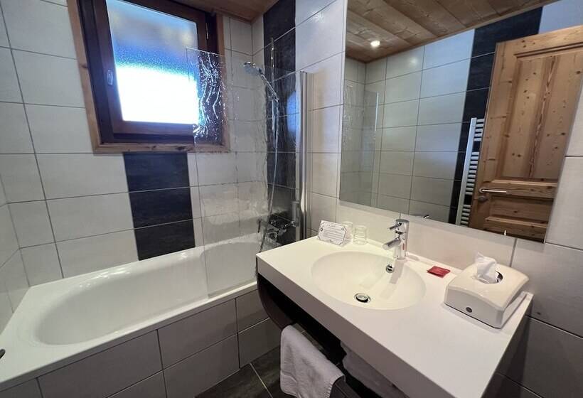 استودیوی استاندارد, Hôtel Igloo