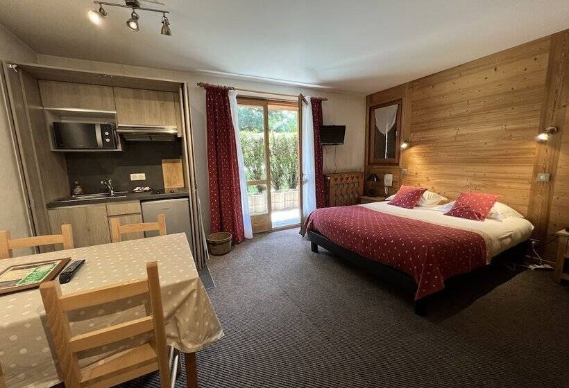 استودیوی استاندارد, Hôtel Igloo