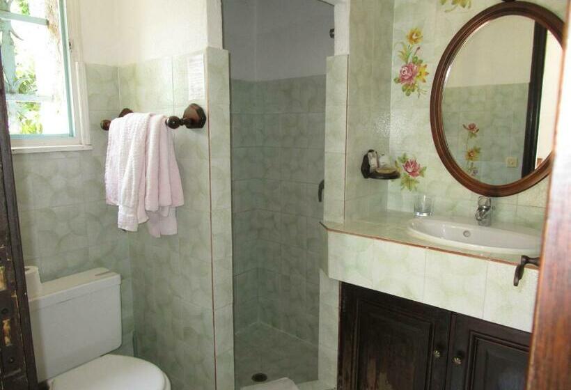 غرفة قياسية, Hôtel La Pierrerie