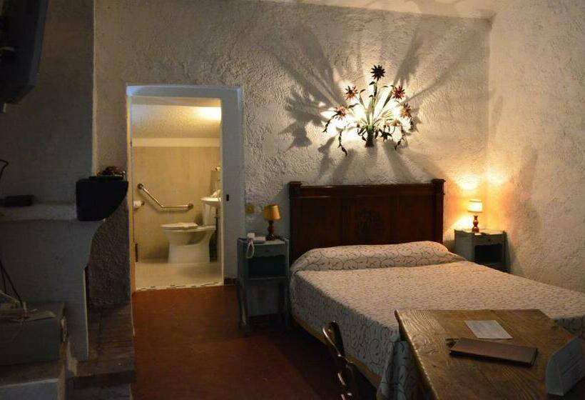 חדר סטנדרט מותאם לאדם עם מוגבלויות, Hôtel La Pierrerie