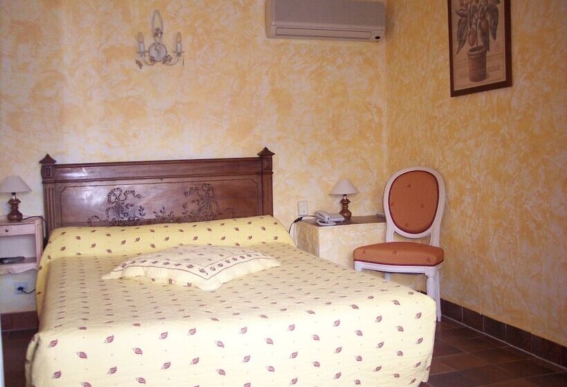 Номер Стандарт, Hôtel La Pierrerie