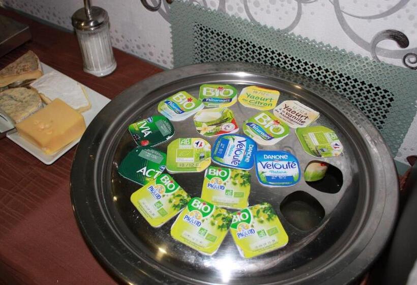 חדר משפחתי, Logis Hôtel Restaurant De La Dore