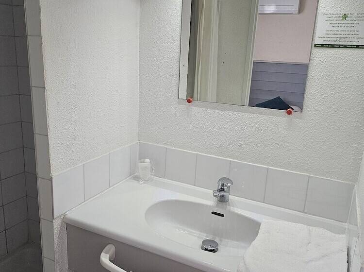 Номер Стандарт, Hôtel Restaurant Du Lac