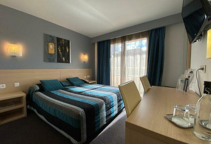 Номер Superior Вид на Бассейн, Hôtel Restaurant L Empereur