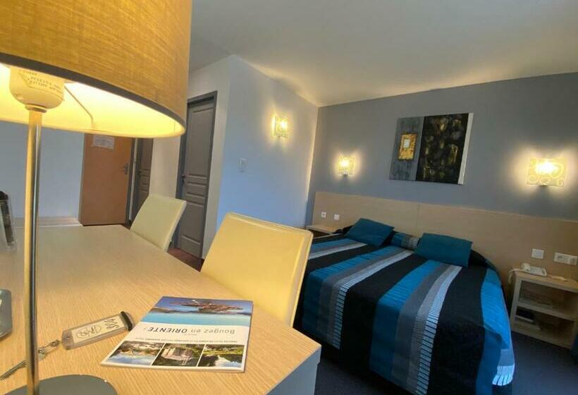 Номер Superior Вид на Бассейн, Hôtel Restaurant L Empereur