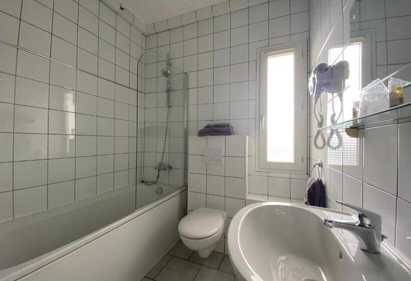 Номер Стандарт, Hôtel Restaurant L Empereur