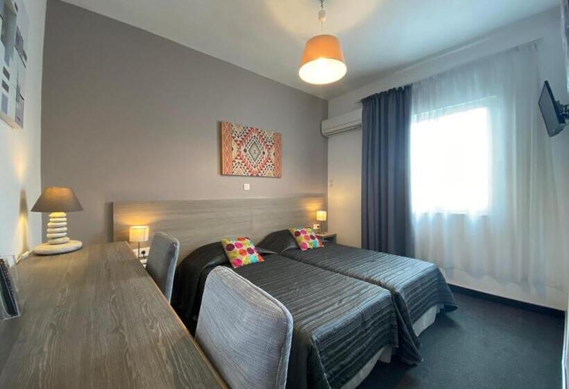 Номер Стандарт, Hôtel Restaurant L Empereur