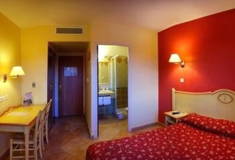 Номер Комфорт, Logis Hotel & Restaurant L Etape Bouc Bel Air   Gardanne