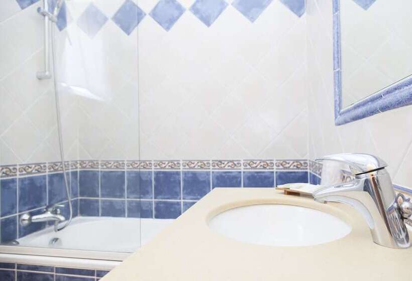 컴포트 룸, Logis Hotel & Restaurant L Etape Bouc Bel Air   Gardanne