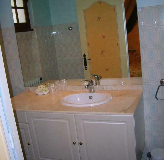 חדר סטנדרט לשלושה, La Chrissandière