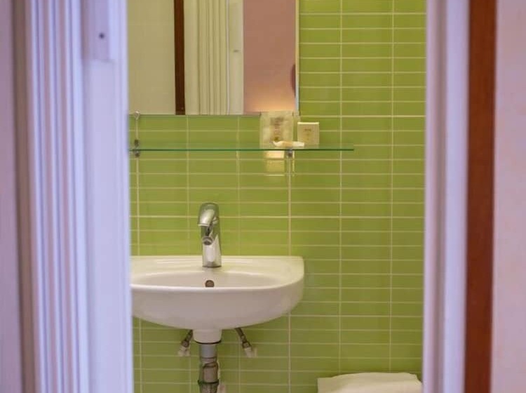 חדר סטנדרט יחיד, Le Marais Restaurant Caillebotte