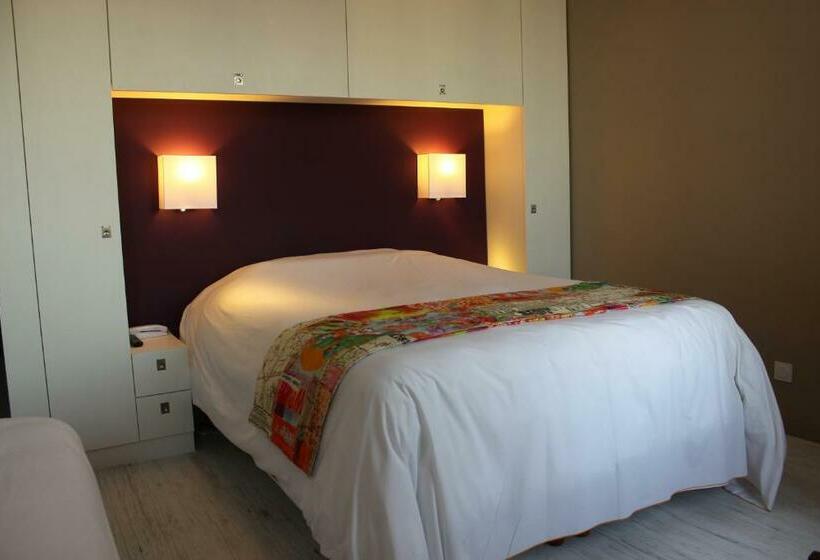 חדר סופריור עם נוף, Les Colonnes