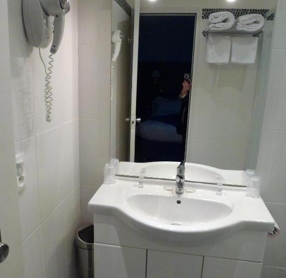 Номер Deluxe, élysée Hôtel