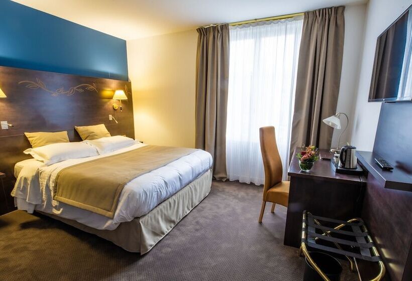 Номер Deluxe, élysée Hôtel