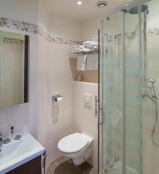 Номер Deluxe, élysée Hôtel