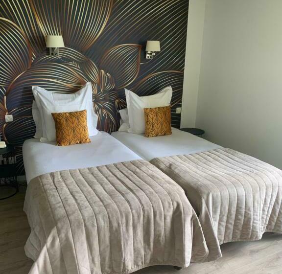 غرفة قياسية ثلاثية, Manoir De Rigourdaine