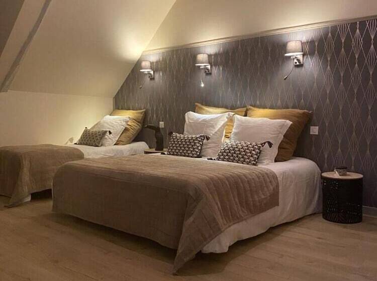 غرفة قياسية ثلاثية, Manoir De Rigourdaine