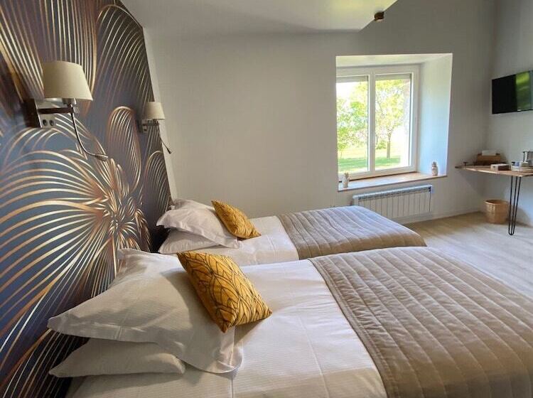 غرفة قياسية ثلاثية, Manoir De Rigourdaine