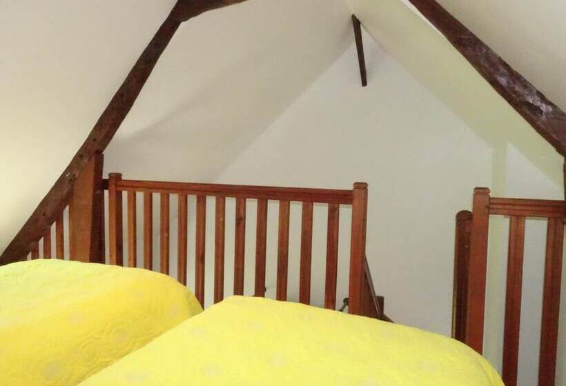 Четырехместный Номер Стандарт, Manoir De Rigourdaine