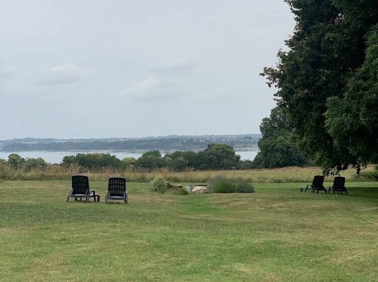 غرفة قياسية رباعية, Manoir De Rigourdaine