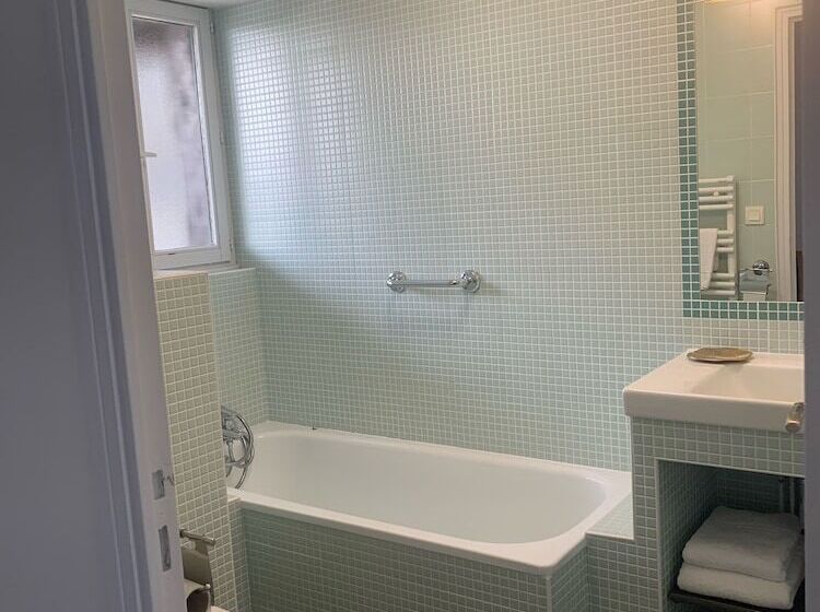 غرفة قياسية, Manoir De Rigourdaine