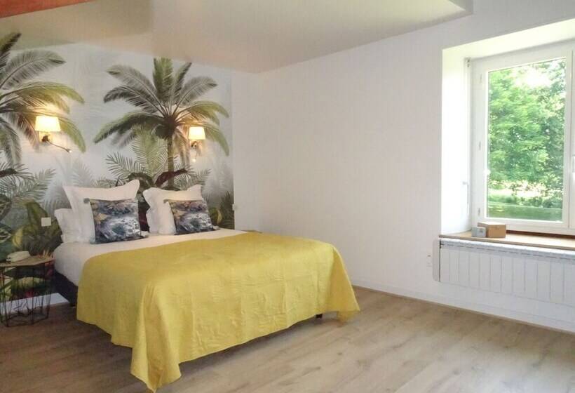 غرفة قياسية رباعية, Manoir De Rigourdaine