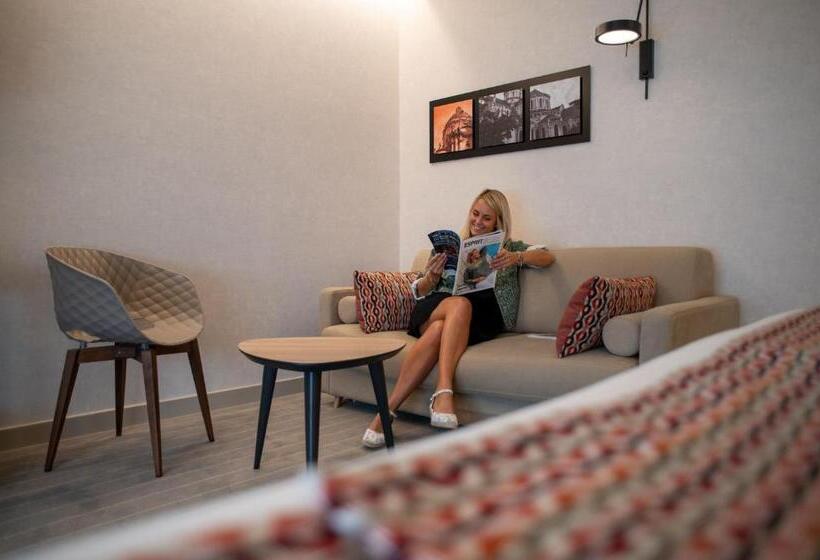 اتاق سوپریور با تخت بزرگ, Relais Saint Jacques  Chateauroux