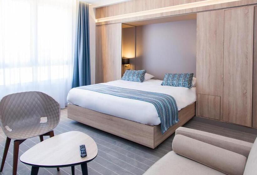 带大床的高级房间, Relais Saint Jacques  Chateauroux