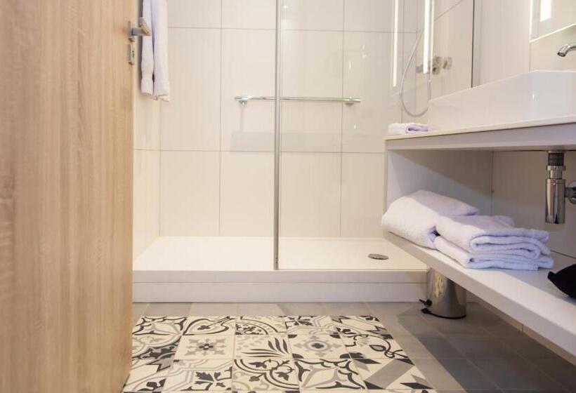 标准间带游泳池, Relais Saint Jacques  Chateauroux